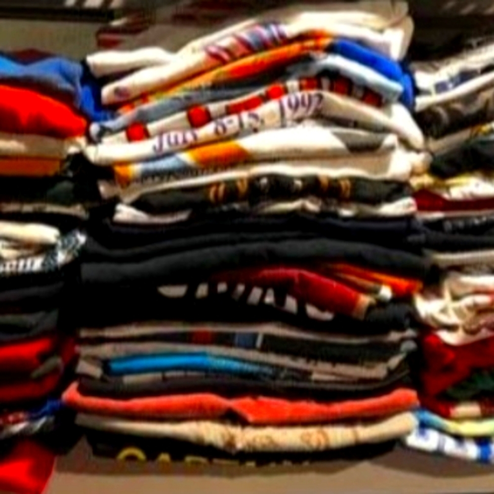 T shirts shirts of all kind a bundle so that 10 shirts to a bundle